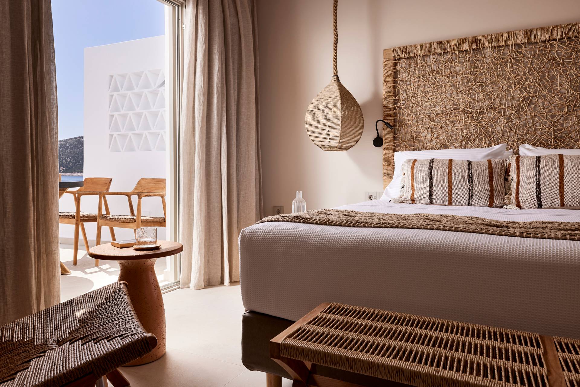 ENALION SUITES SIFNOS
